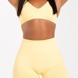 SHAPE ME SHORTS 2.0 - PIÑA COLADA